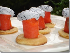 Bouchees saumon fume mousse oeuf lompe