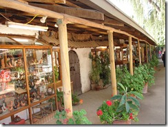 los dominicos village