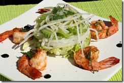 gambas a la coriandre et salade legumes oubliés